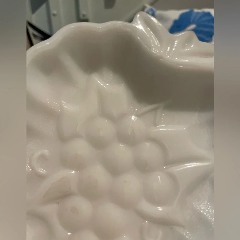 White Glass Dish Indiana Vintage‎ Milk Glass Colony Harvest Grapes Set Of 3 MCM